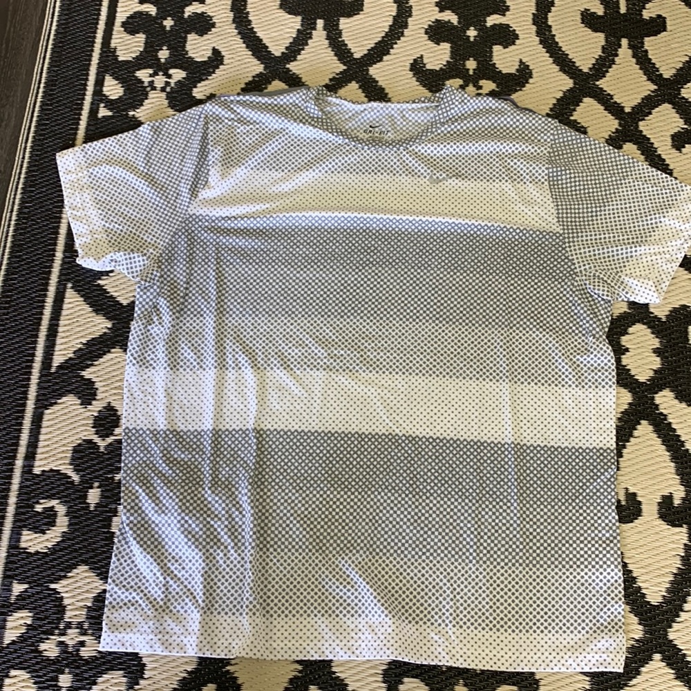 Nike tee